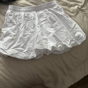 Alo yoga White Bubble Tennis Skort WORN ONCE PERFECT CONDITION XXS